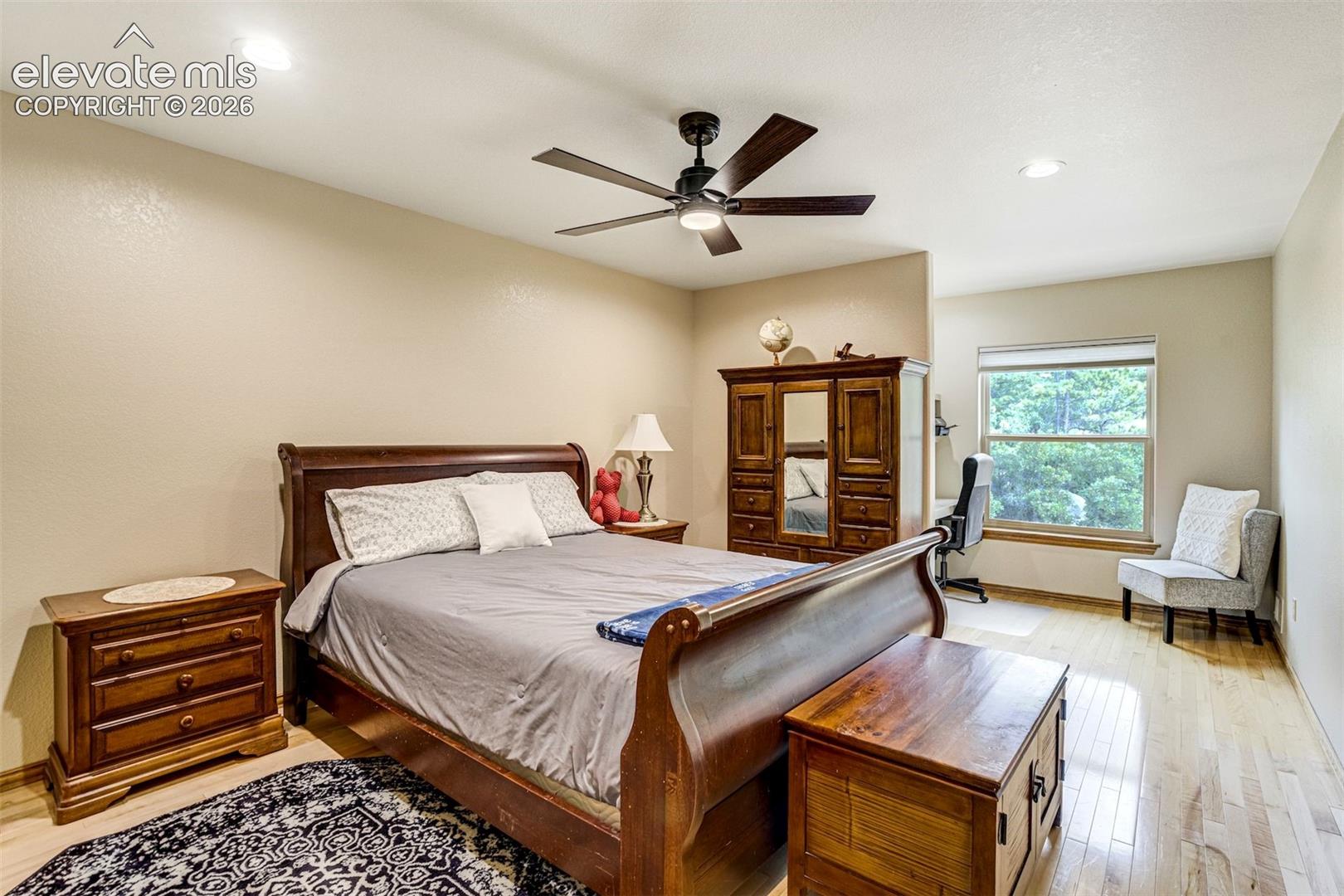 Upper secondary bedroom #2