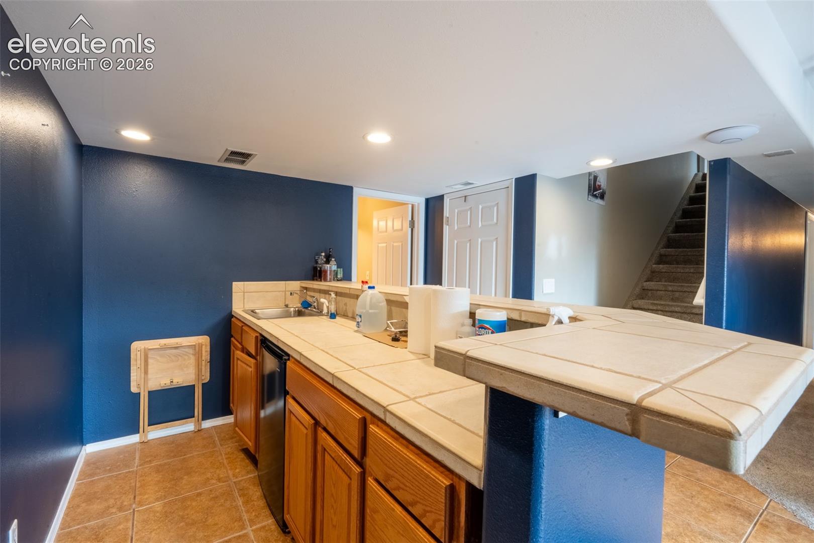 Wet bar - basement