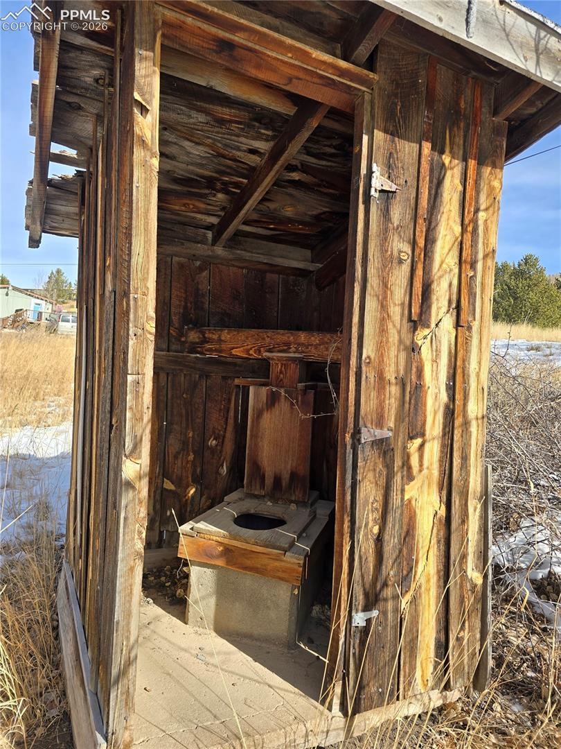 Photo 14 of 906 Victor Avenue, Goldfield