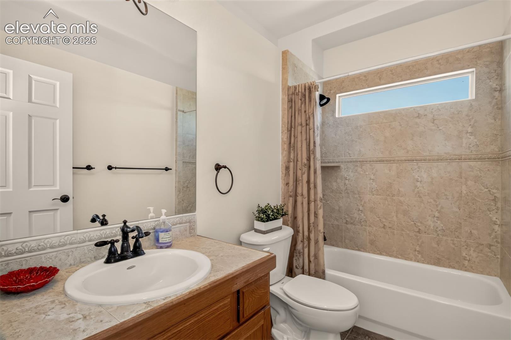 Main Level Guest Bath