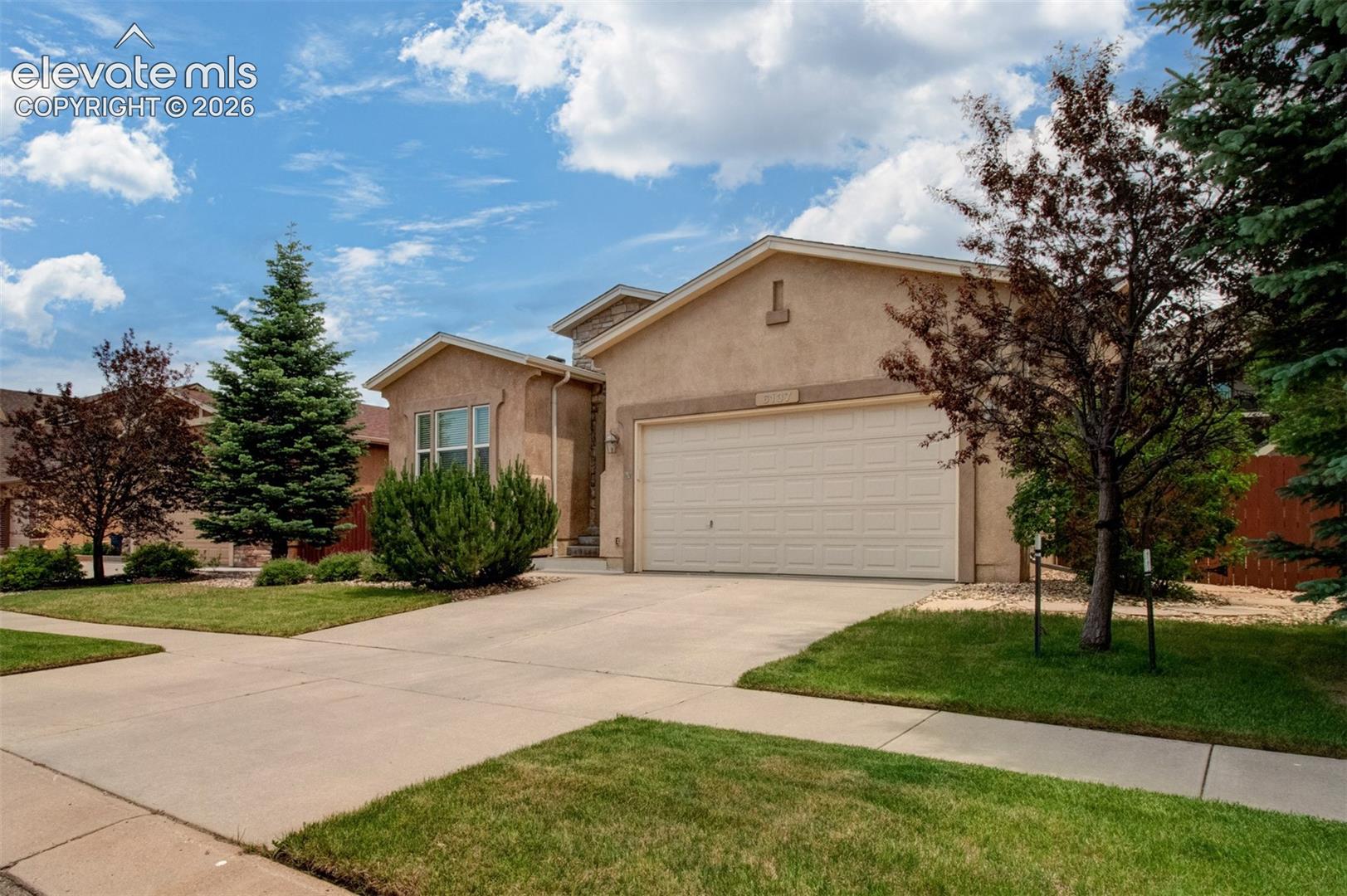 6137 Cumbre Vista Way, Colorado Springs, CO 80924