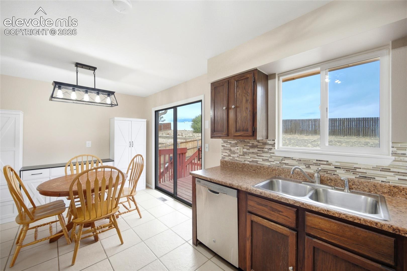 Photo 10 of 6735 Blue River Way, Colorado Springs