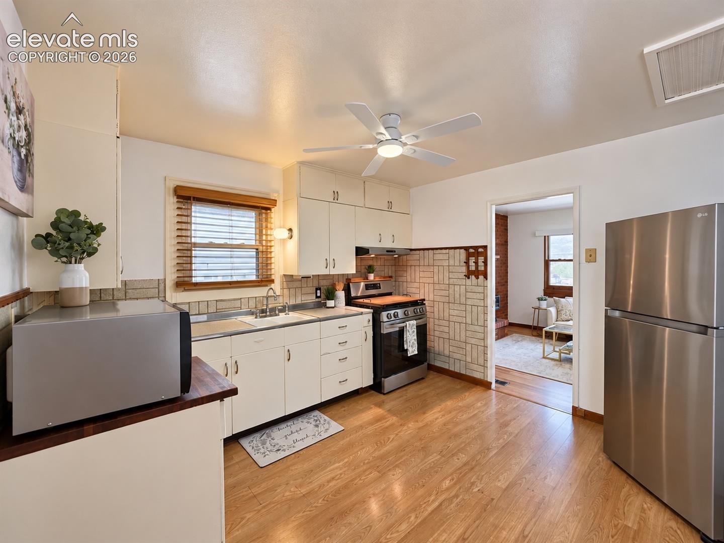Open Kitchen Layout
