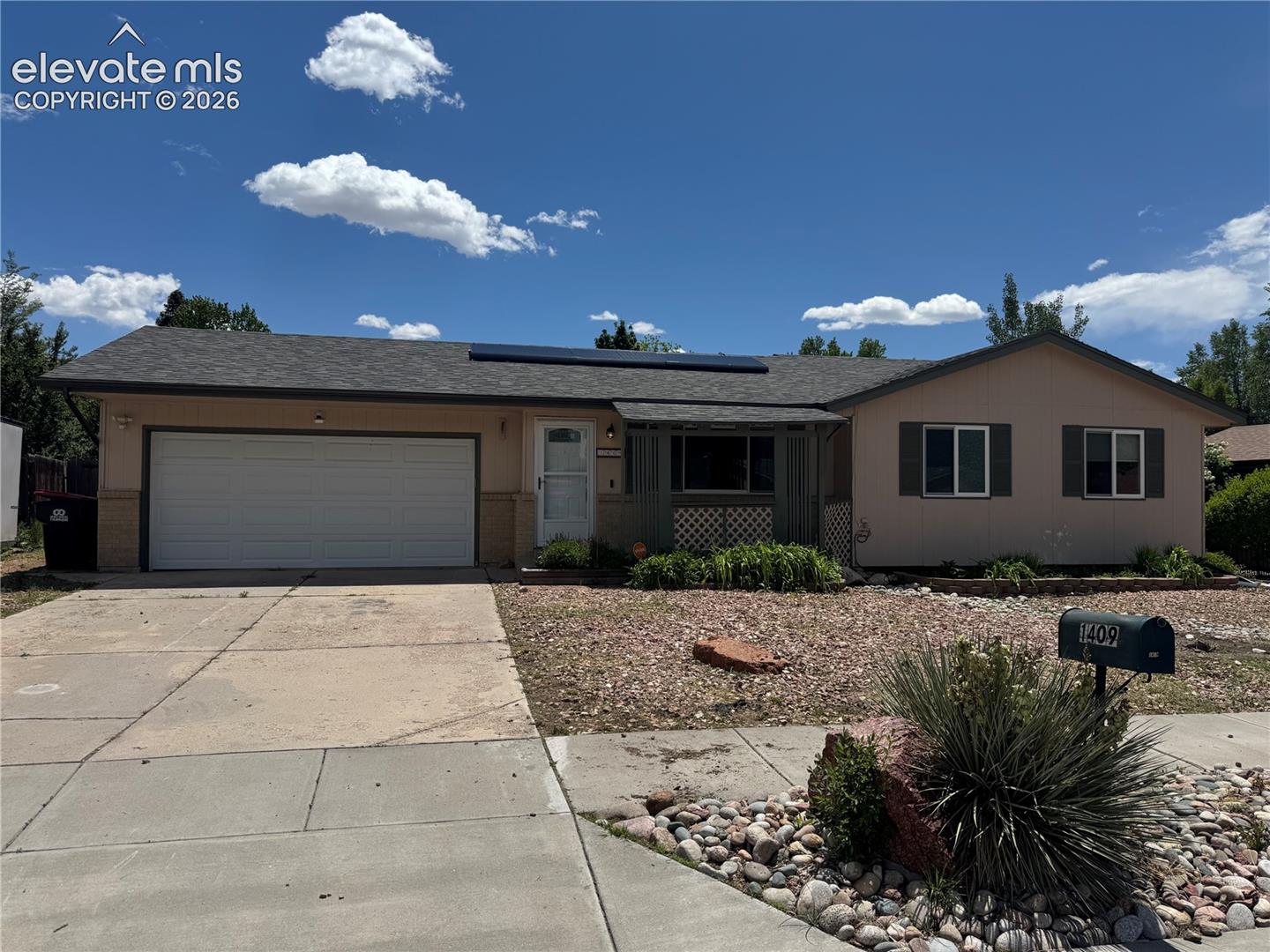 1409 Sanderson Ave, Colorado Springs, CO 80915