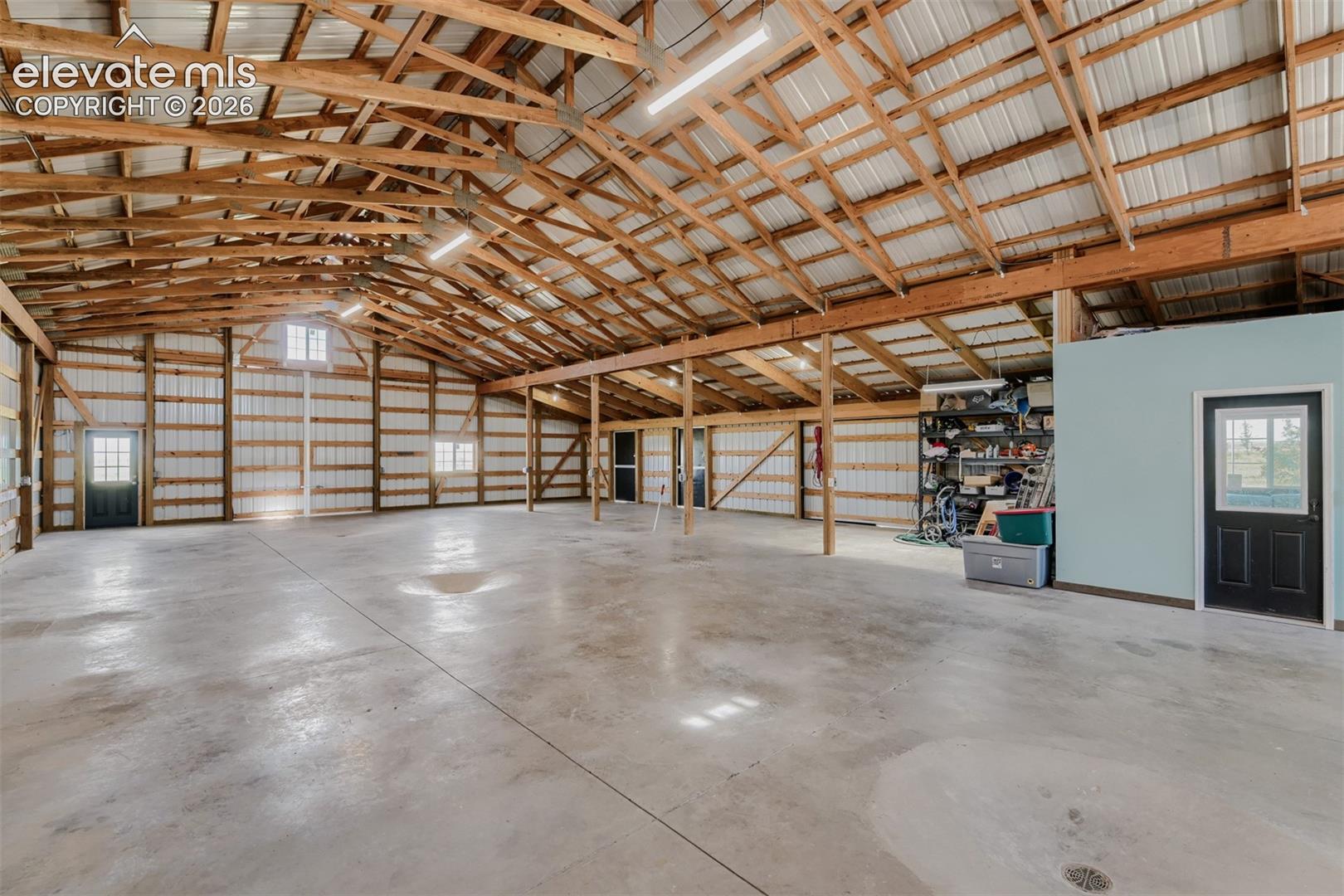 What a workspace/storage or Biggest RV plus additional finished storage room too
