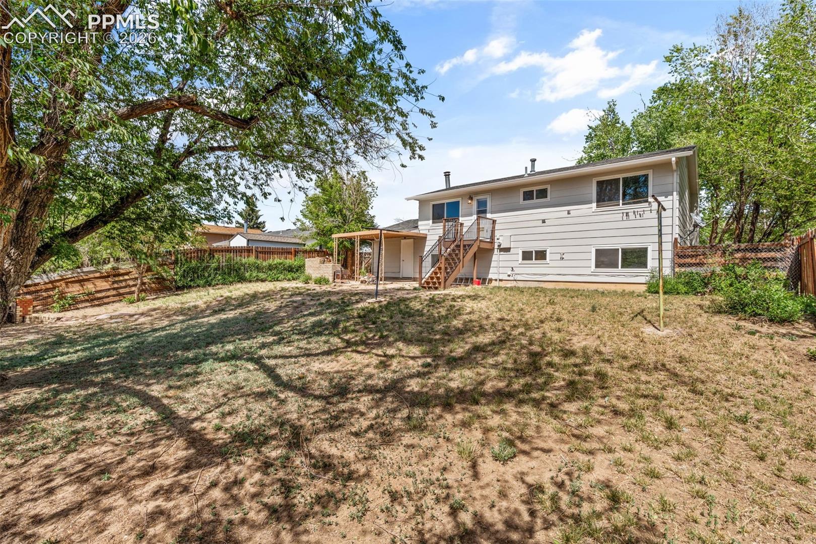 2550 Gina Dr, Colorado Springs, CO 80916