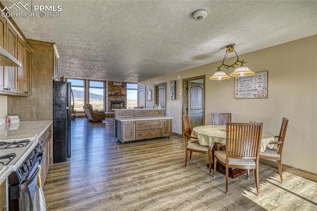 Dining area - eat in kitchen