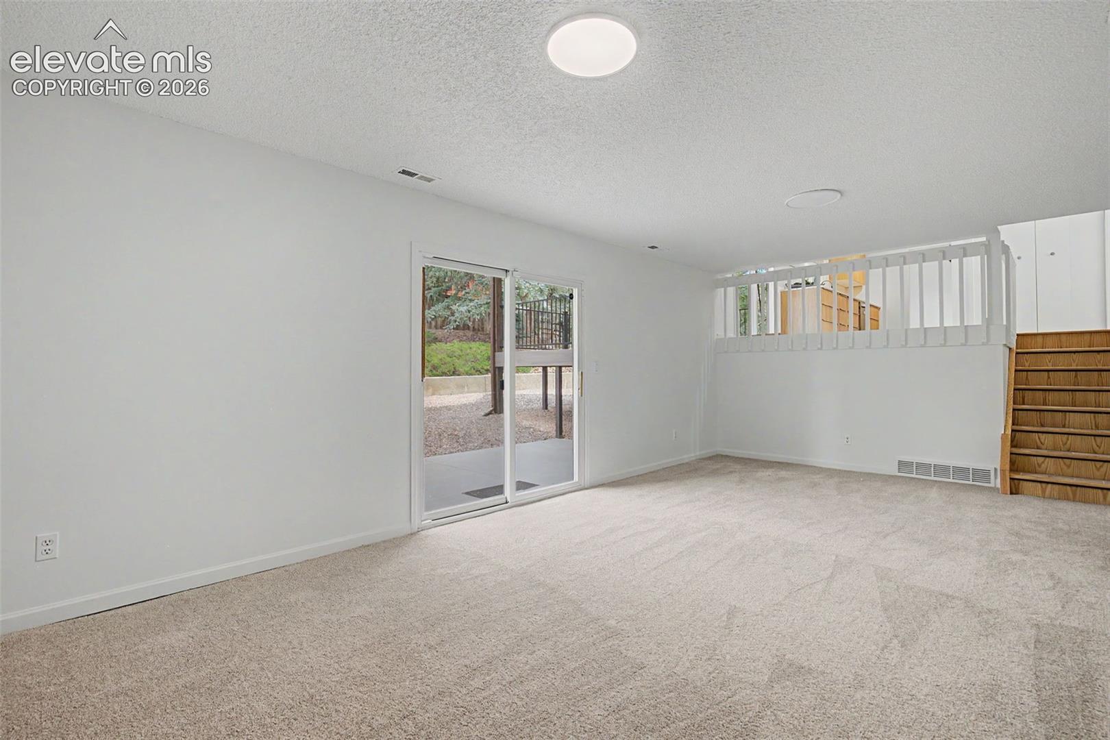 Walkout to 18 x 10 Concrete Patio