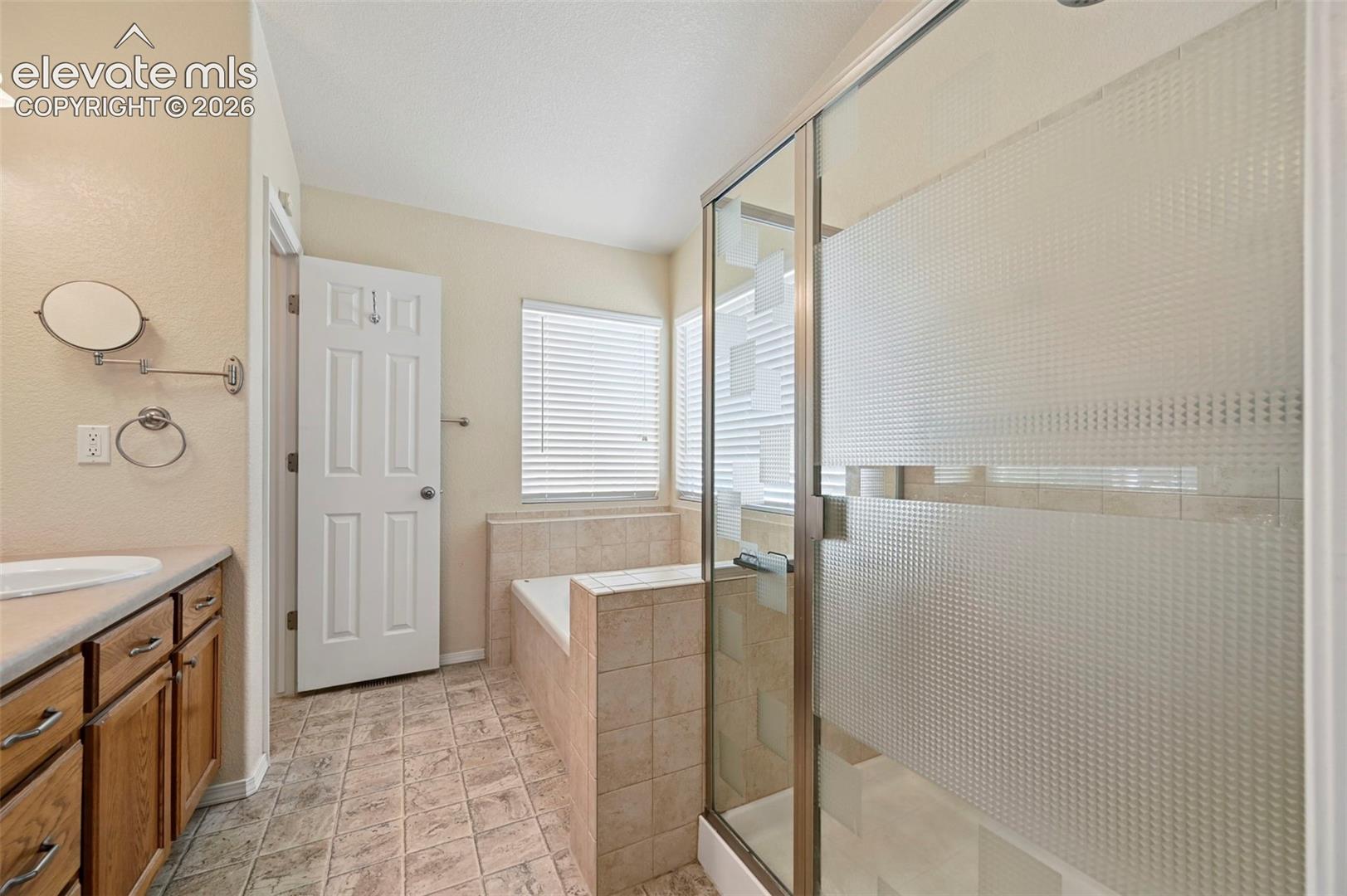 Photo 14 of 7557 Legend Hill Drive, Colorado Springs