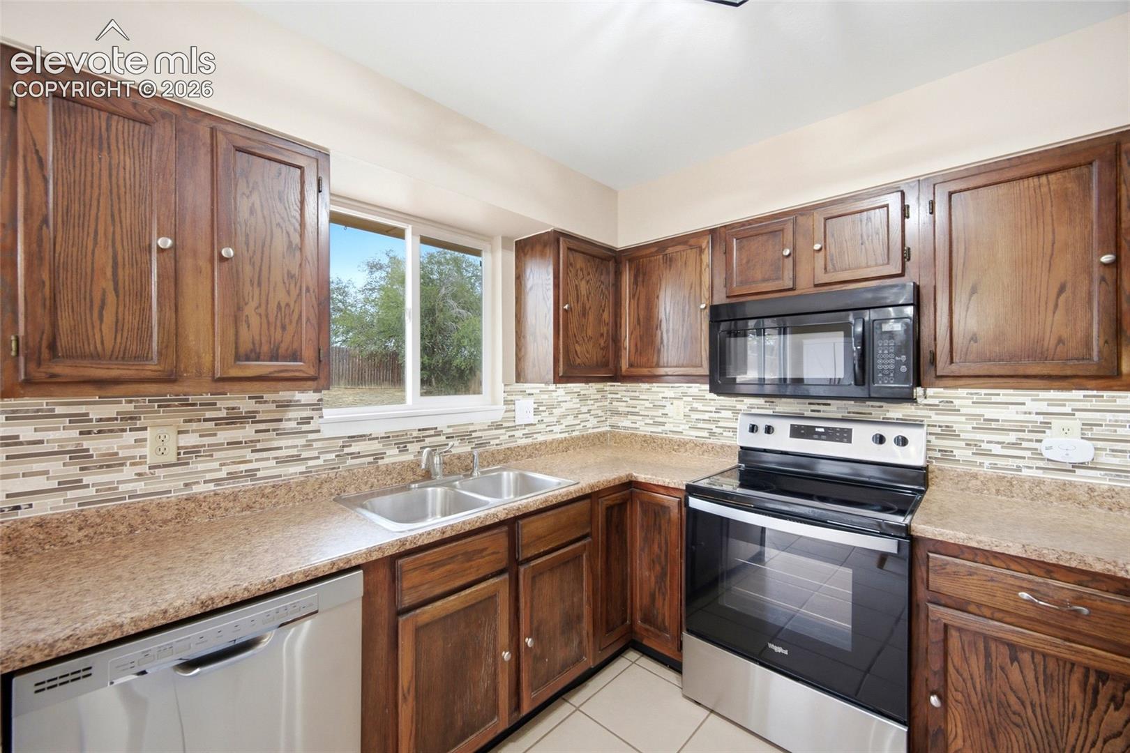 Photo 9 of 6735 Blue River Way, Colorado Springs