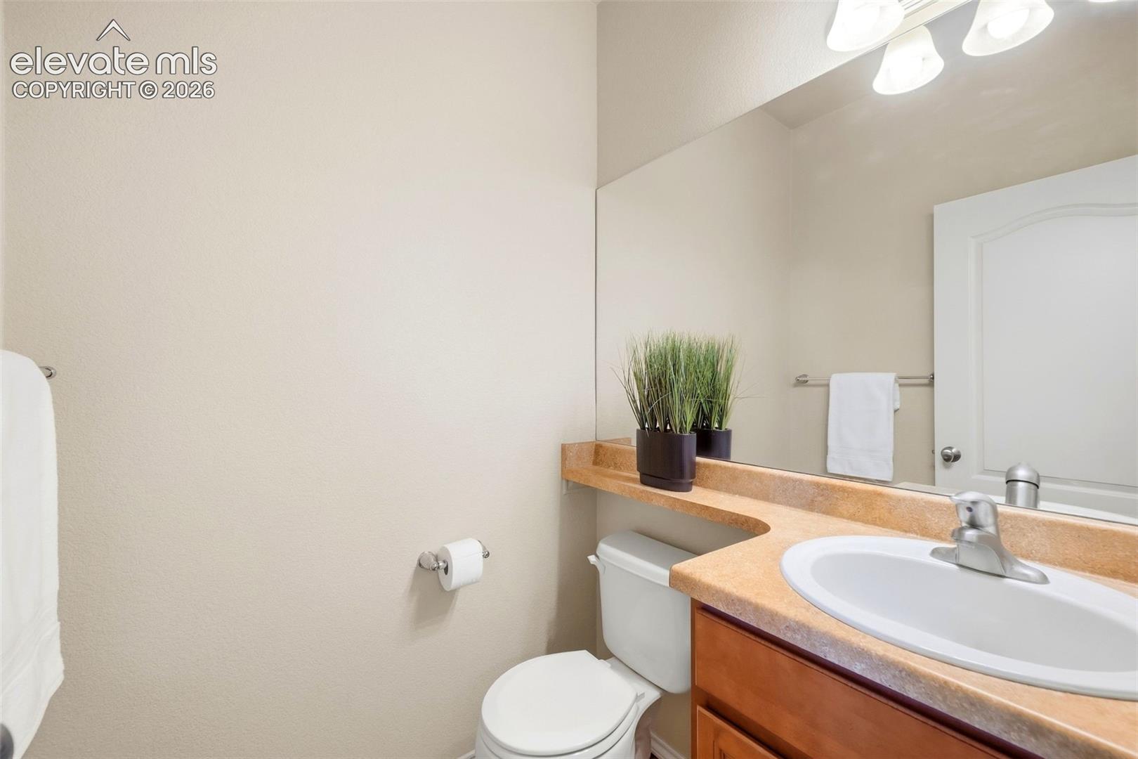 Main Floor 1/2 bath 