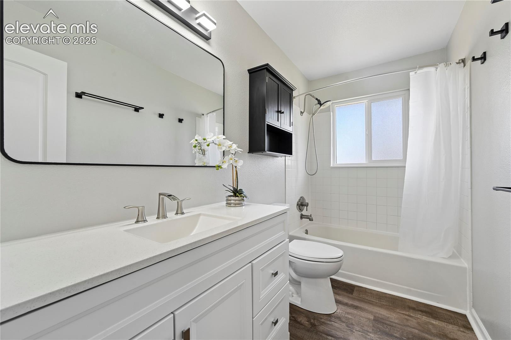 Great counter space in bathroom vanity