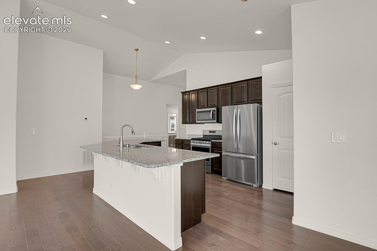 Photo 6 of 9823 Fairway Glen Drive, Peyton