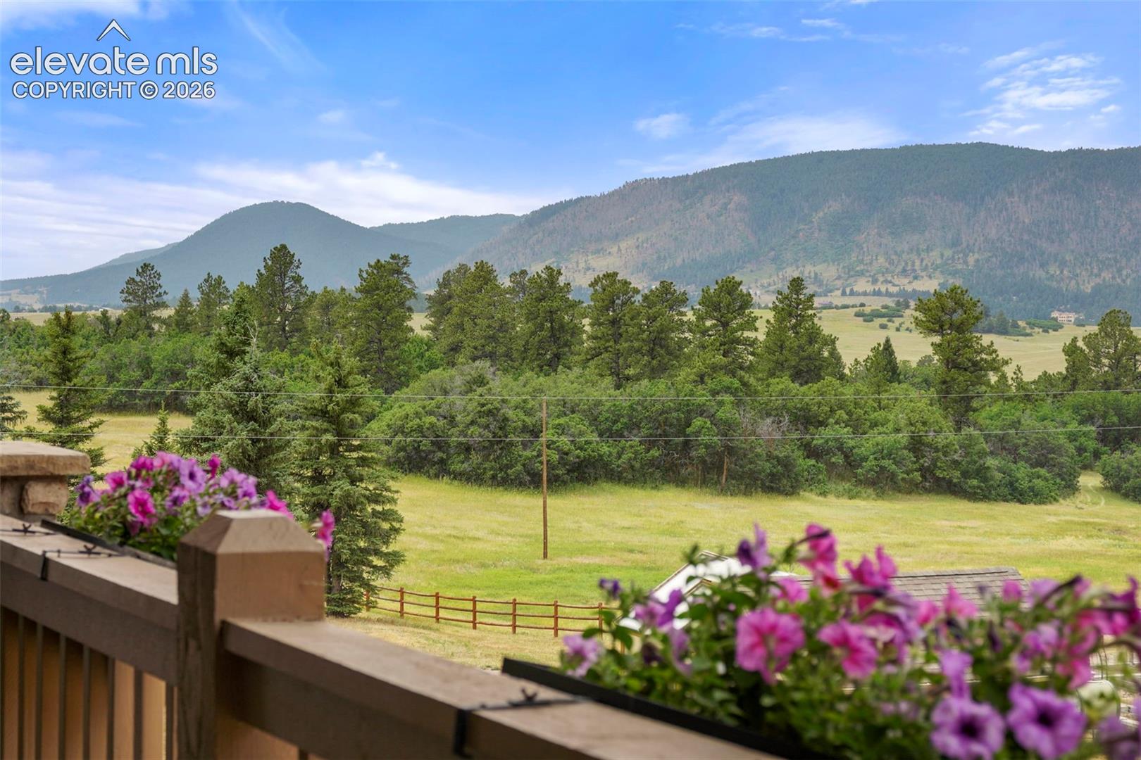 9610 Perry Park Rd, Larkspur, CO 80118