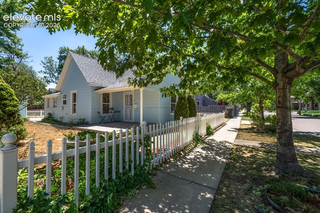 211 E Jefferson Street — photo 2