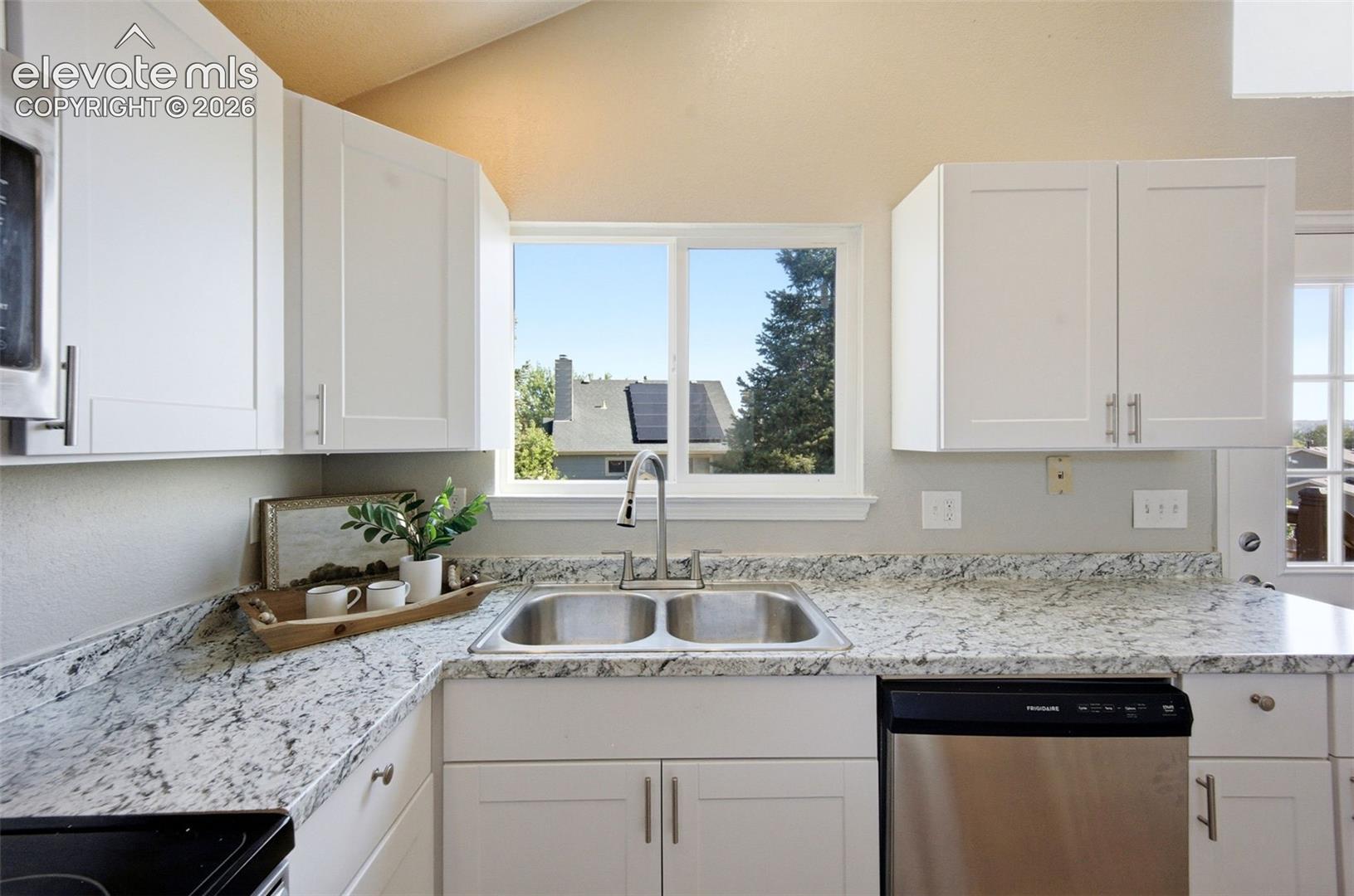 Photo 10 of 3490 Mountainside Drive, Colorado Springs