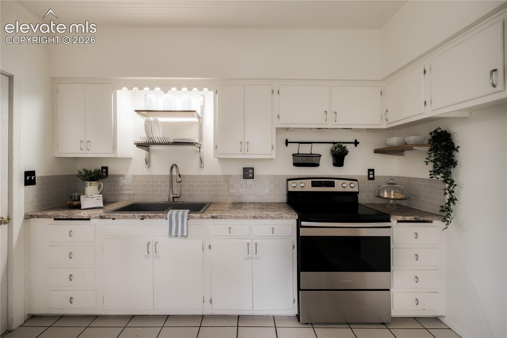 Space for a dinette or island!
