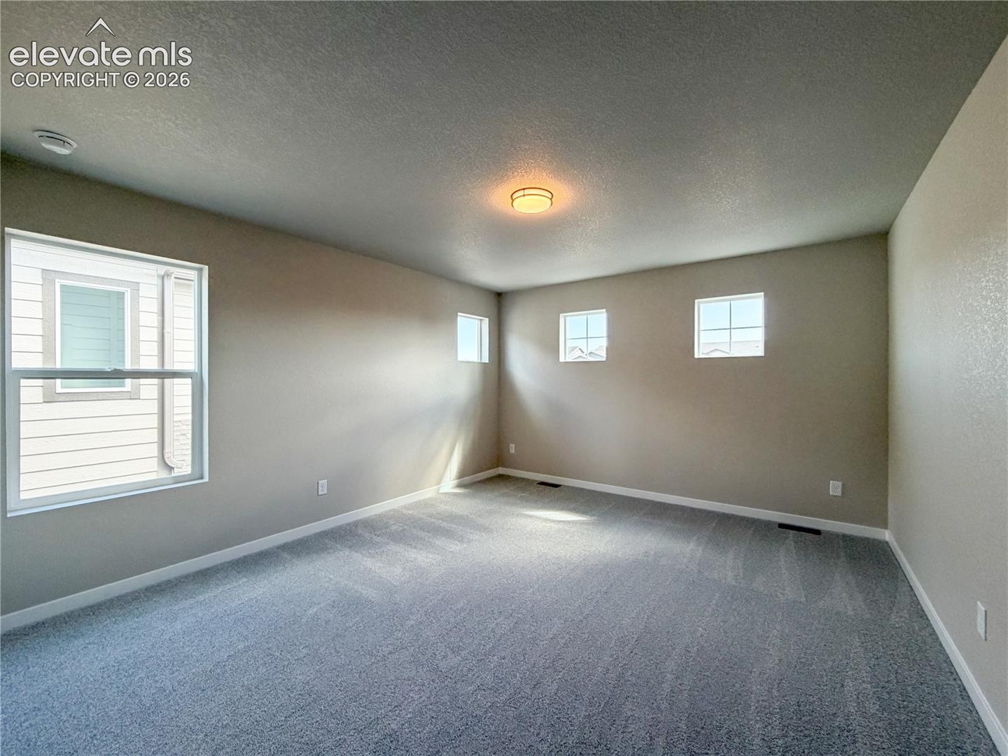 8539 Blue Feather Loop photo 17