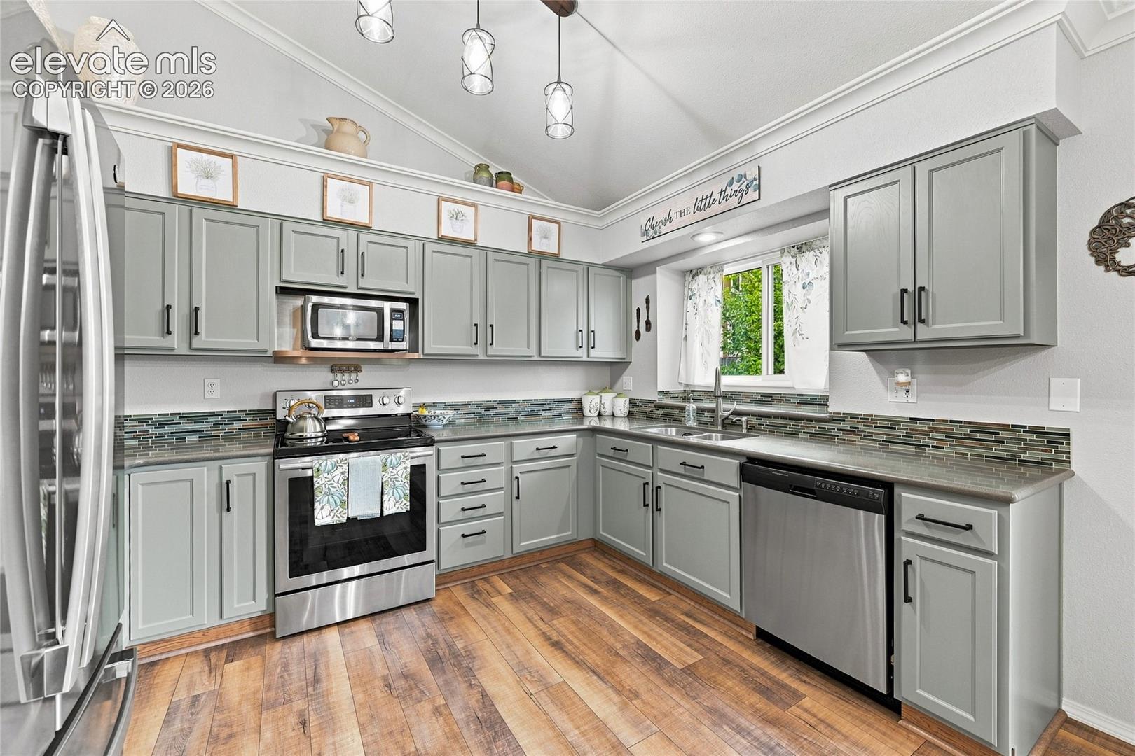 Spacious kitchen
