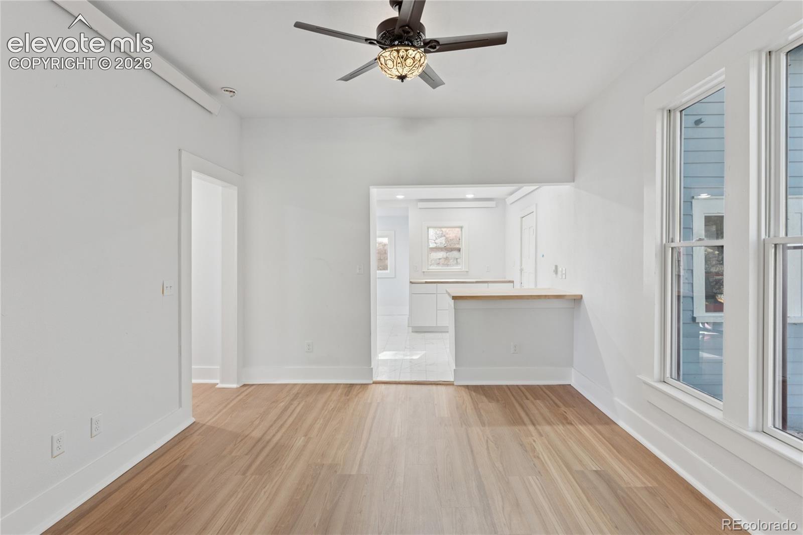 Main-level flat living
area + kitchen