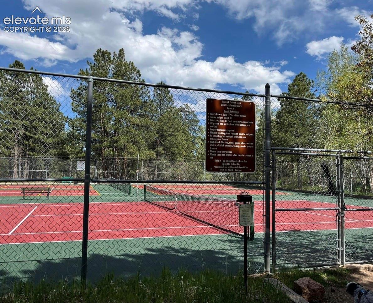 Pickleball and Tennis Courts in Glen Park!