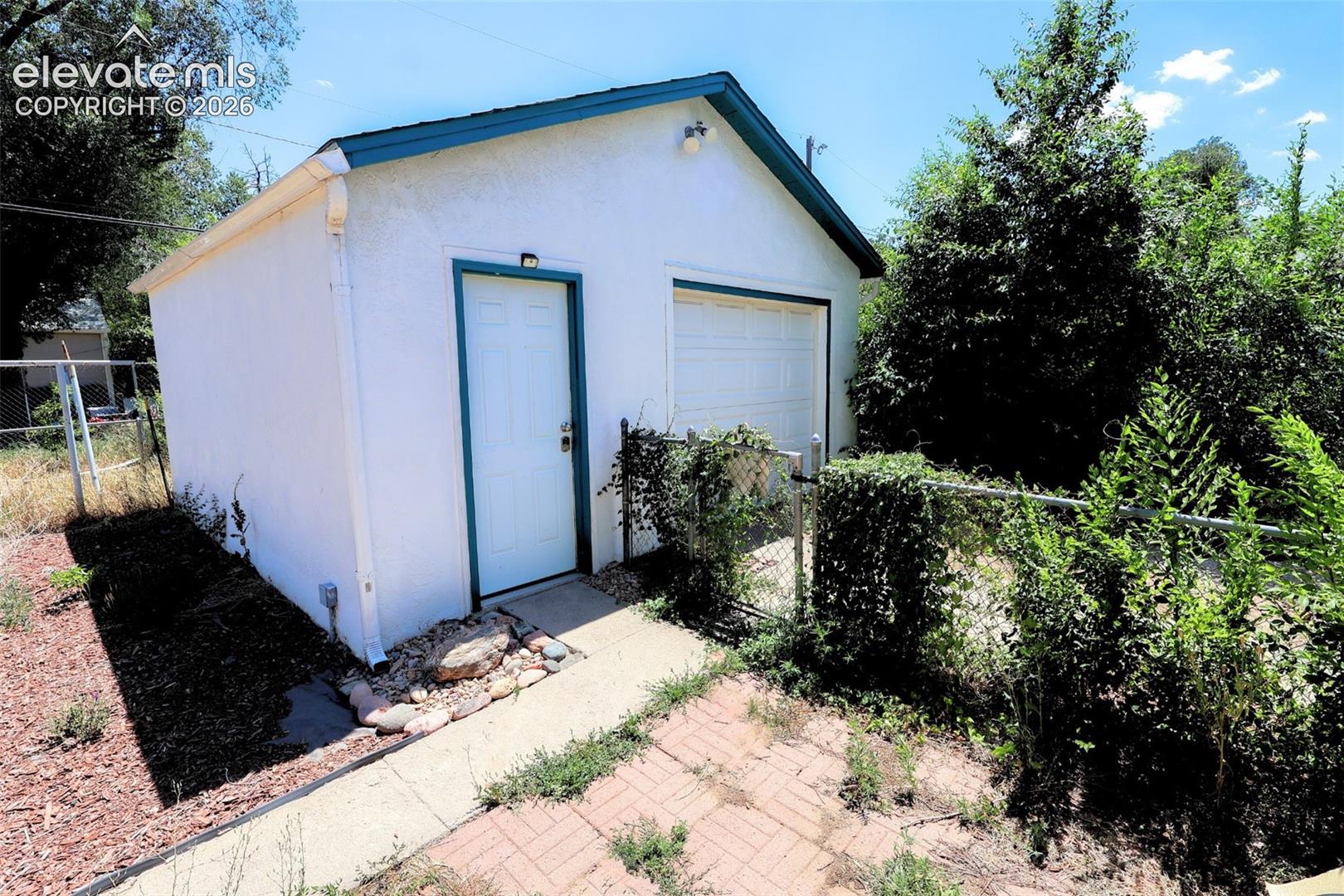 Photo 18 of 609 E Saint Elmo Avenue, Colorado Springs
