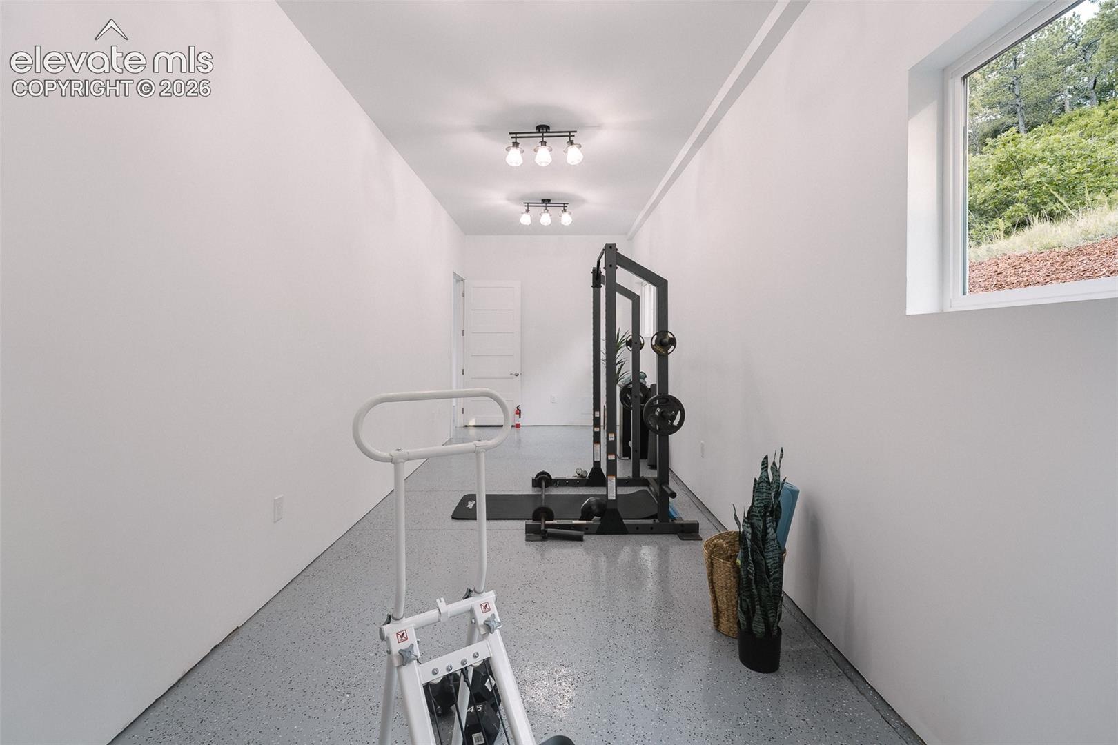 10x30 versatile Flex Room.