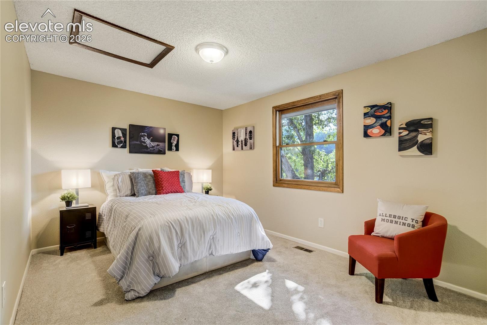 Photo 31 of 322 W Cheyenne Mountain Boulevard, Colorado Springs
