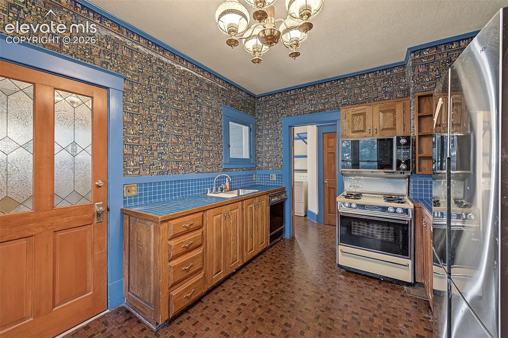 Photo 8 of 116 E Columbia Street, Colorado Springs