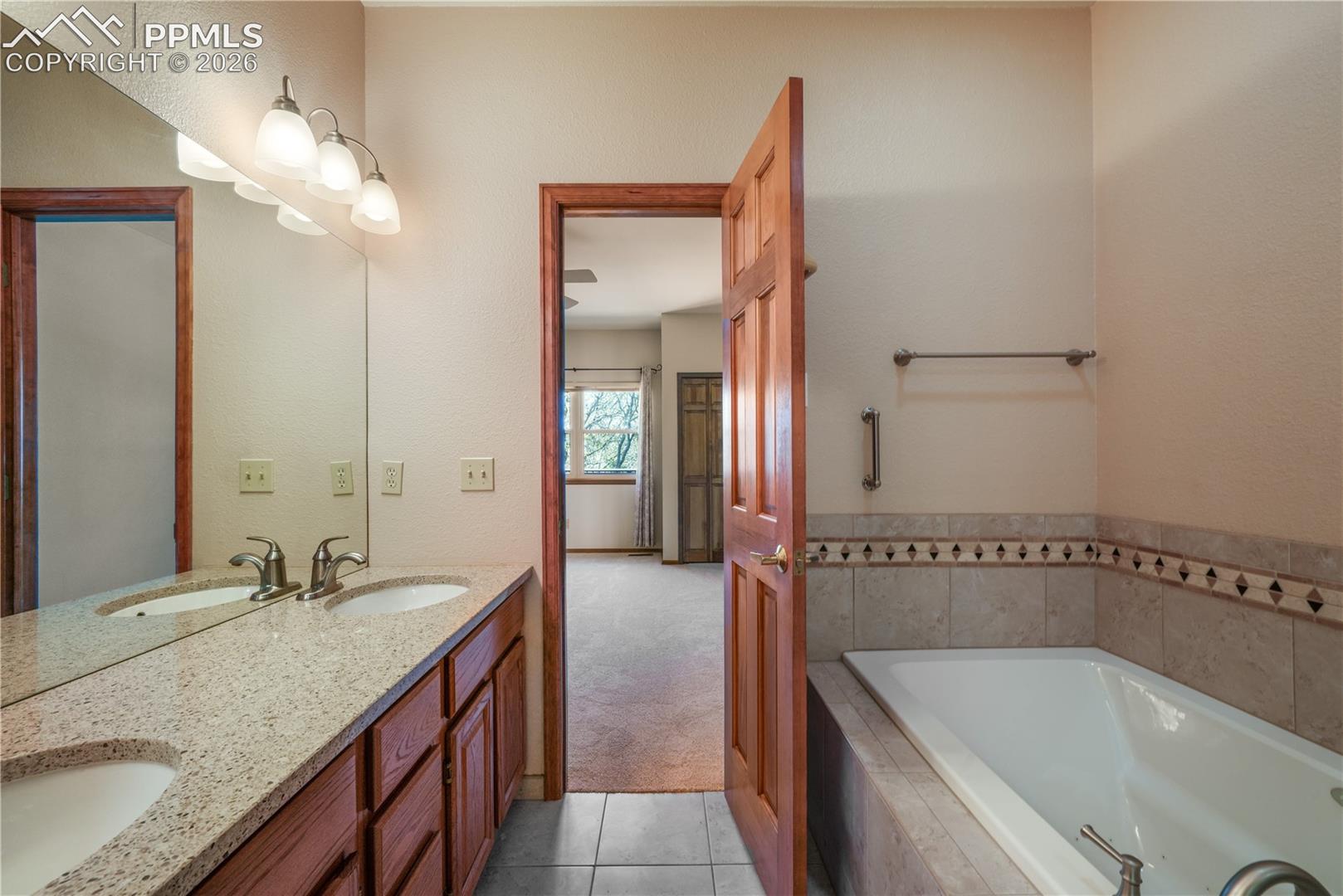 5 piece bathroom, granite countertops and walk in closets