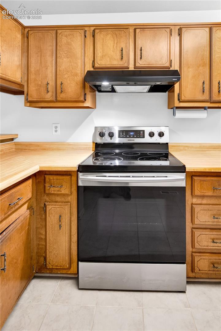 Photo 18 of 921 London Green Way, Colorado Springs
