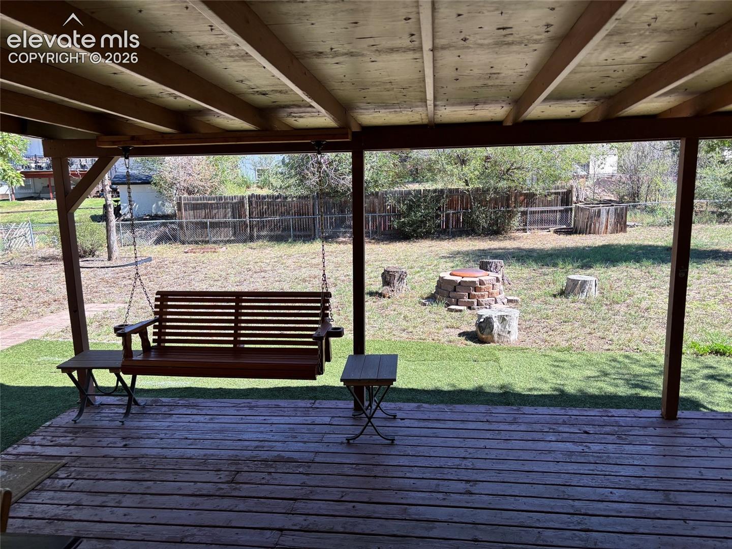 Inviting expansive, usable backyard