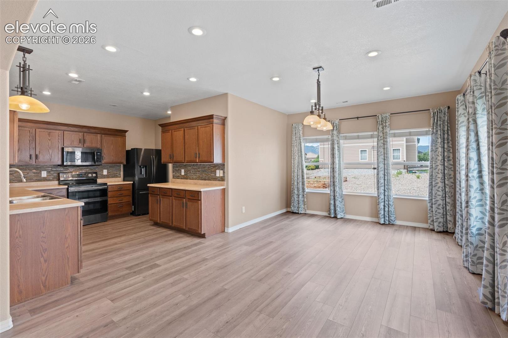 Photo 10 of 1295 Diamond Rim Drive, Colorado Springs