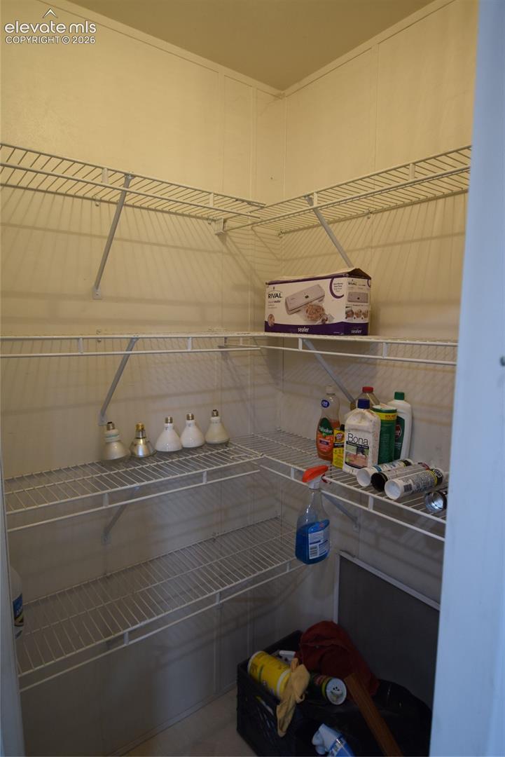 Integrated wire shelving system provides ample storage