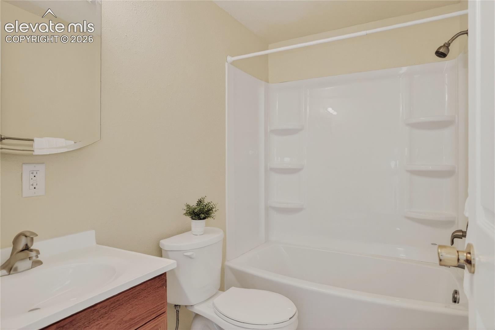 Full guest bath - lower level