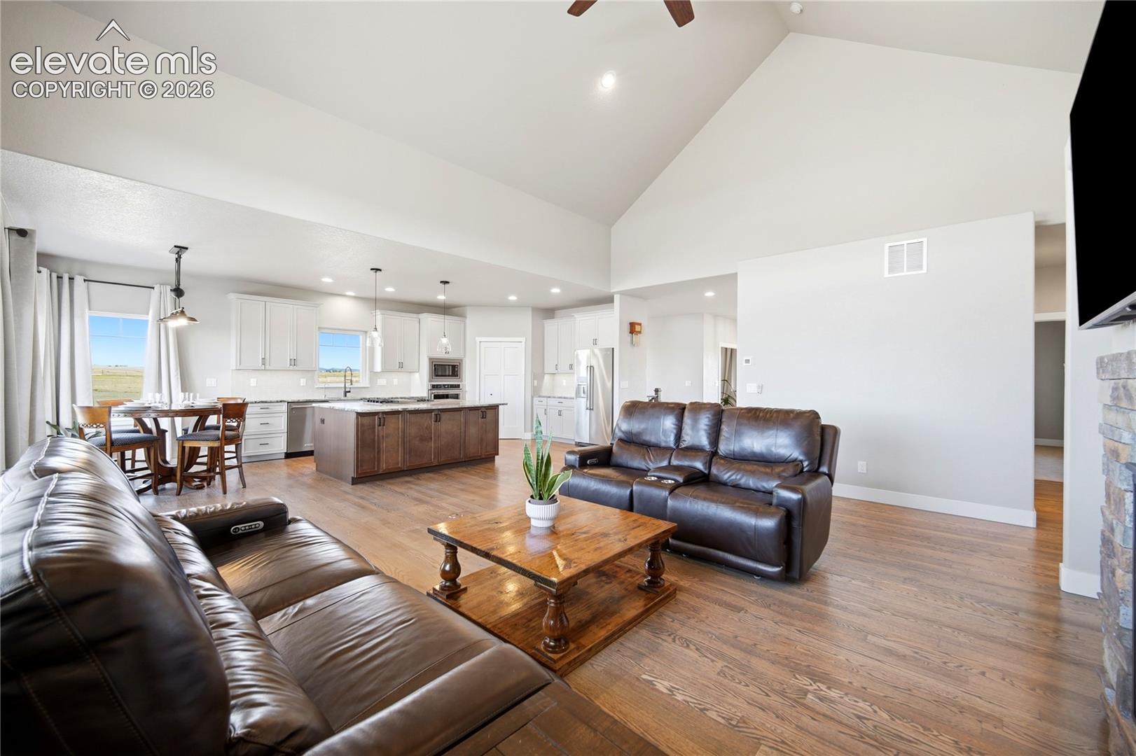 Photo 7 of 16525 Judge Orr Road, Peyton