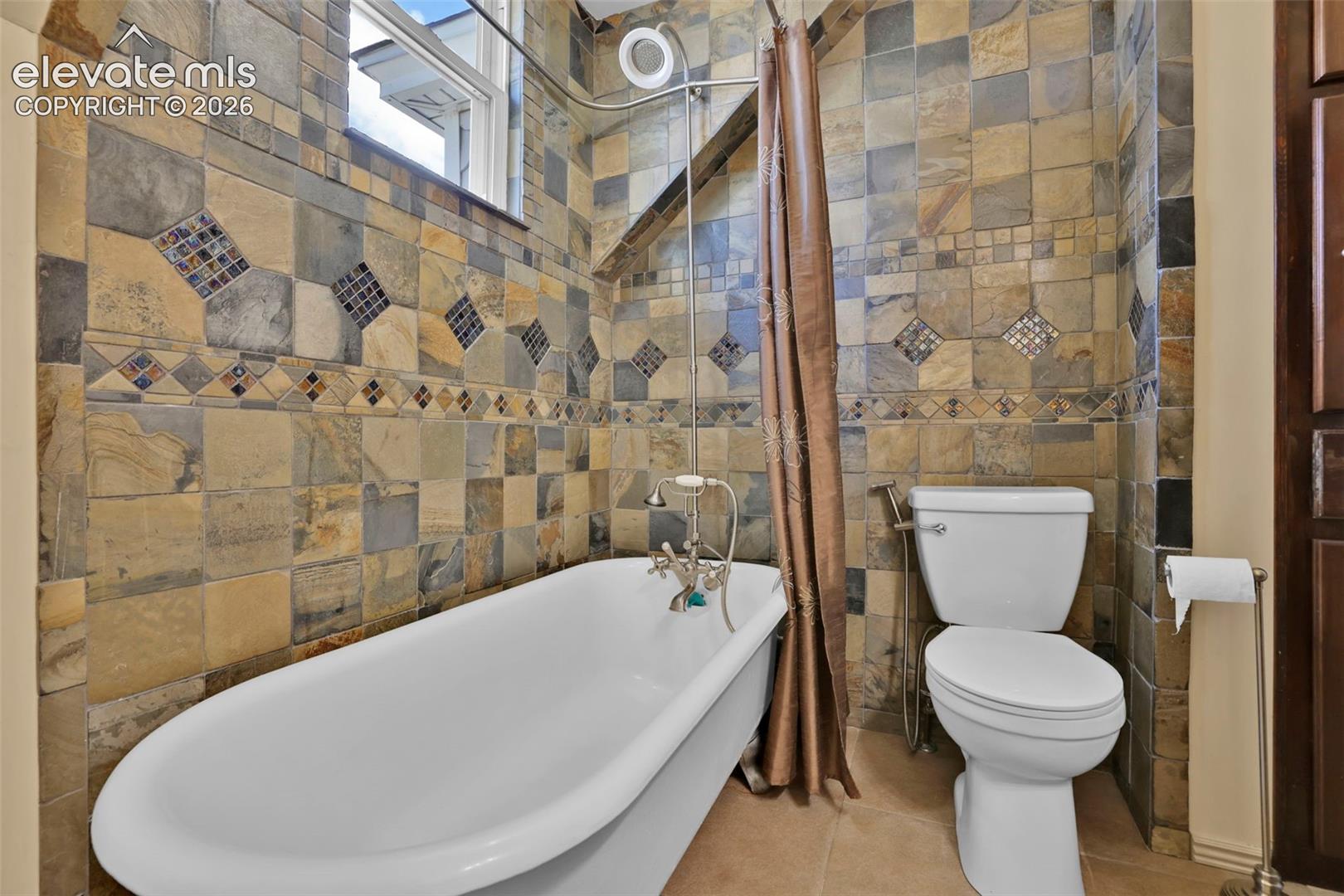 Upstairs--full bath