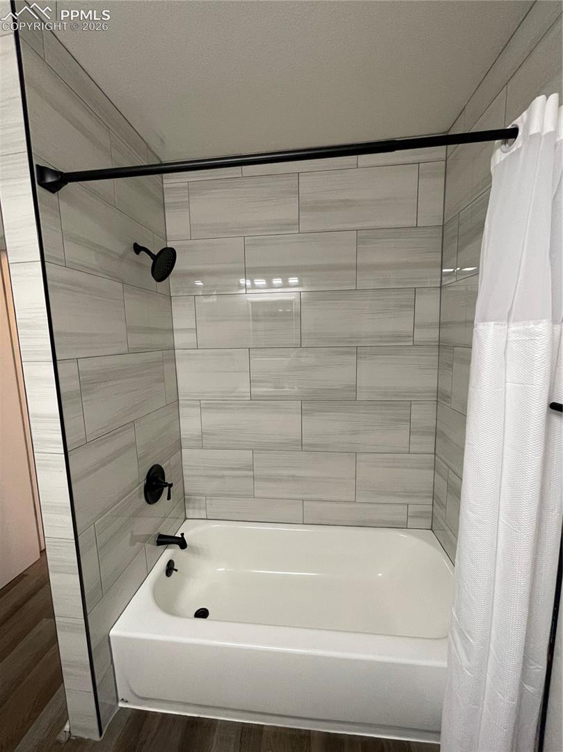 4 Piece Bath / Mail Level