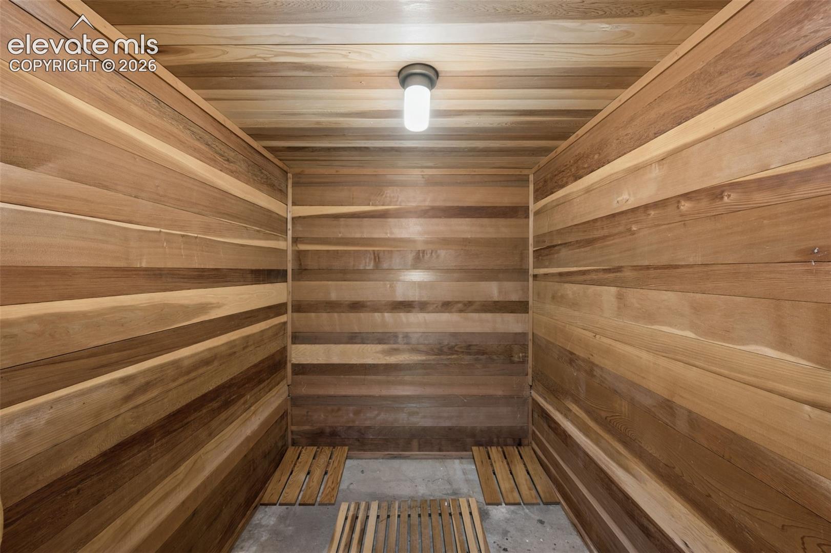 Sauna ready room 