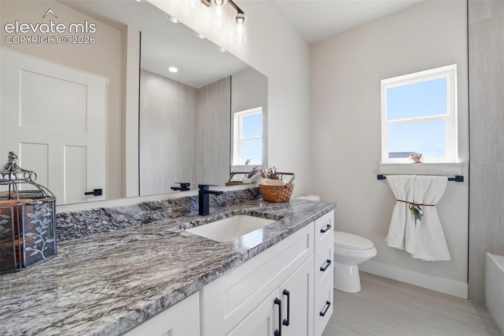 Full Bathroom, hall bath