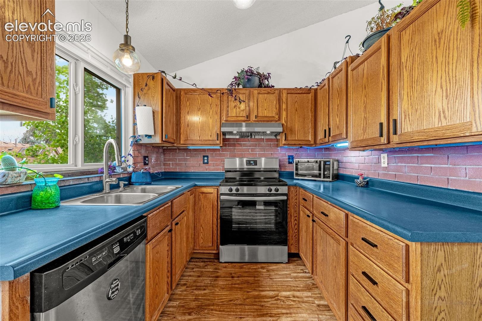 Photo 11 of 539 Rolling Hills Drive, Colorado Springs