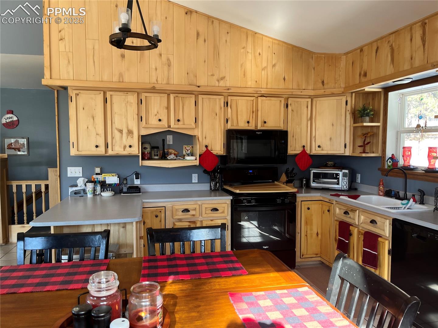 Rustic kitchen.   Newer appliance in the kitchen.   Just the right amount of Rustic!