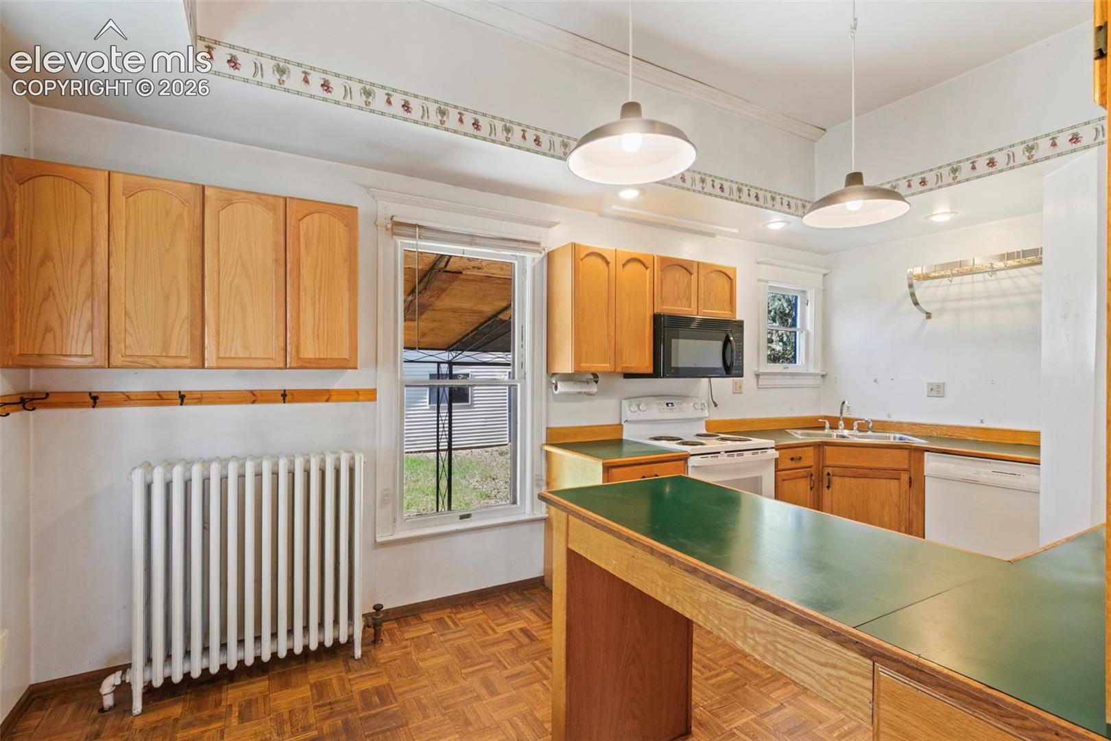 Photo 11 of 452 W Yampa Street, Colorado Springs