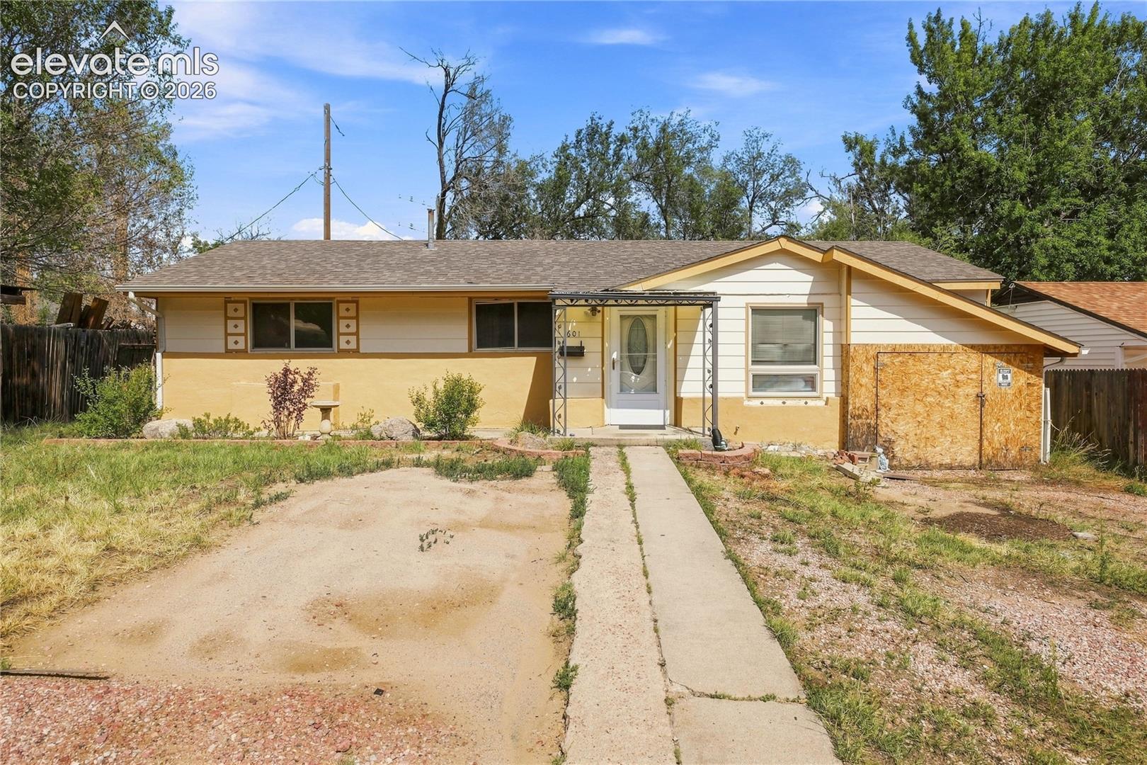 601 Huron Rd, Colorado Springs, CO 80910
