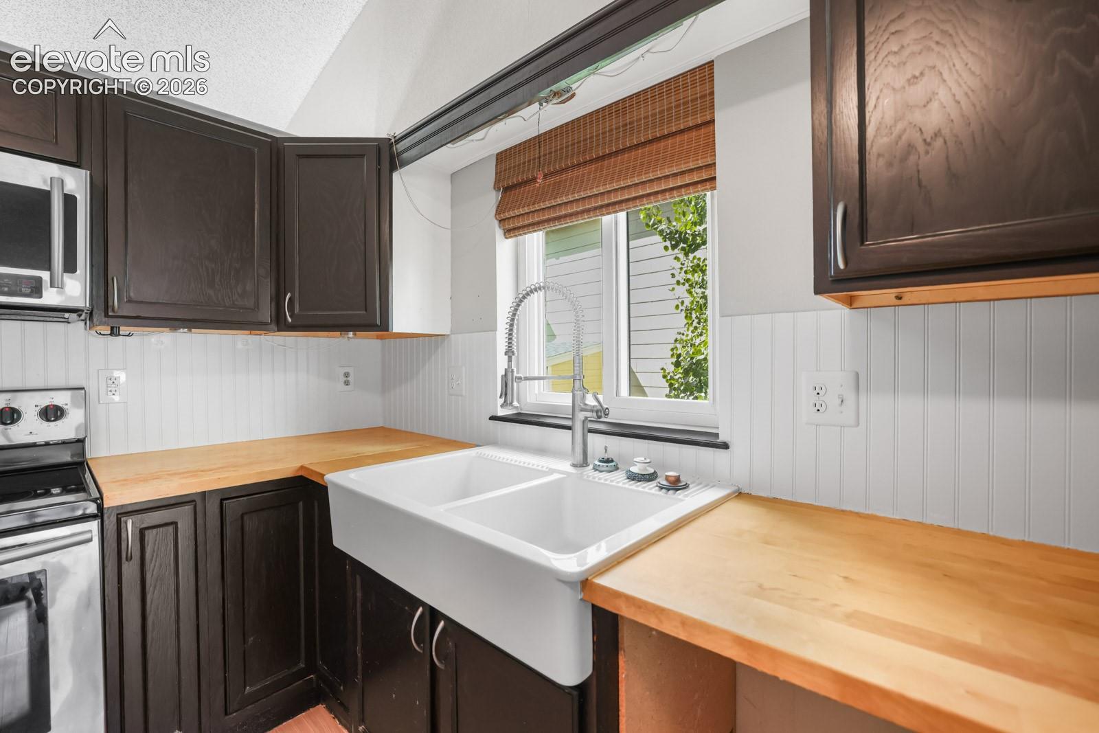 Photo 8 of 6125 Northwind Drive, Colorado Springs