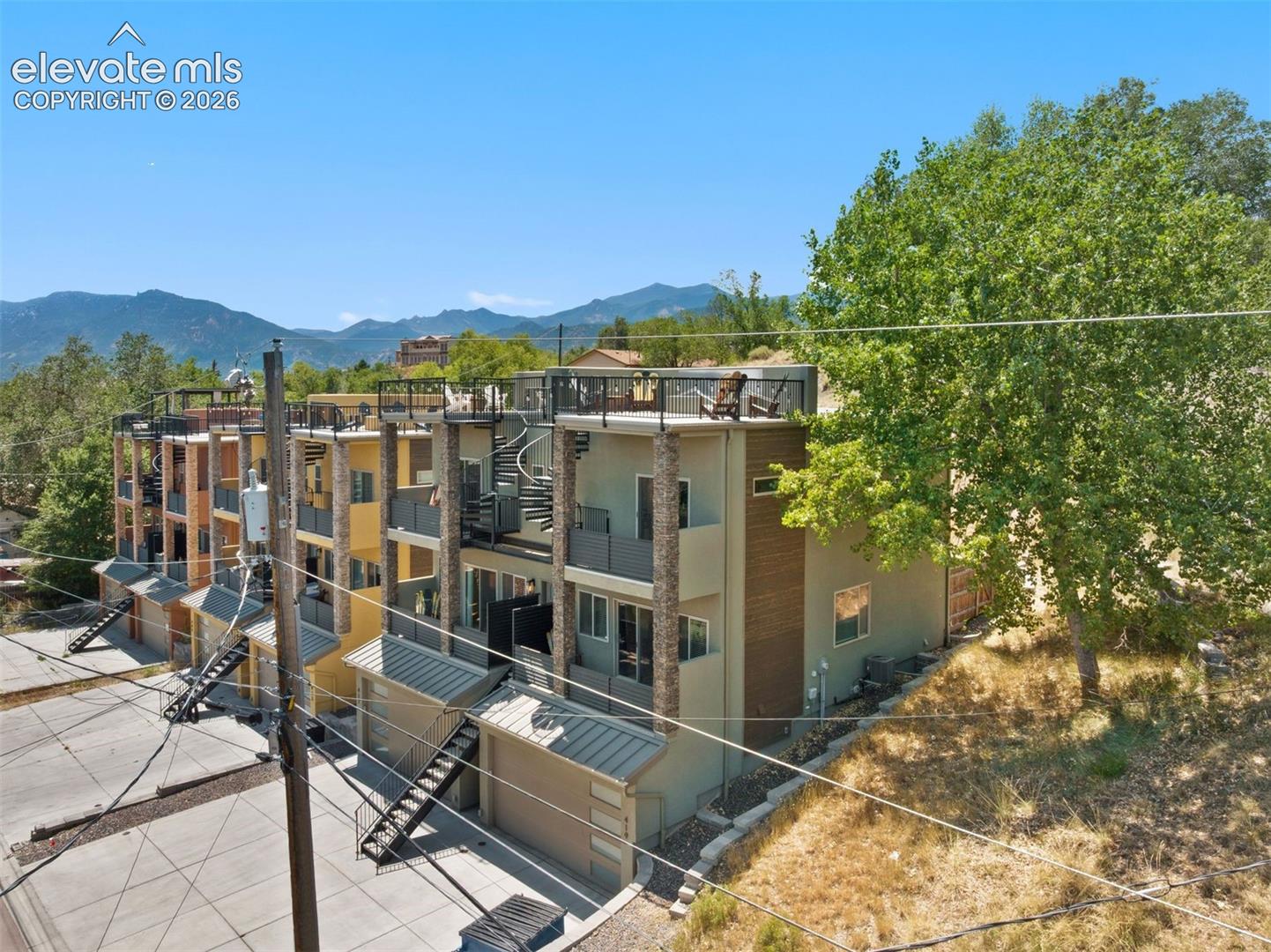 Rooftop deck with 360-degree views