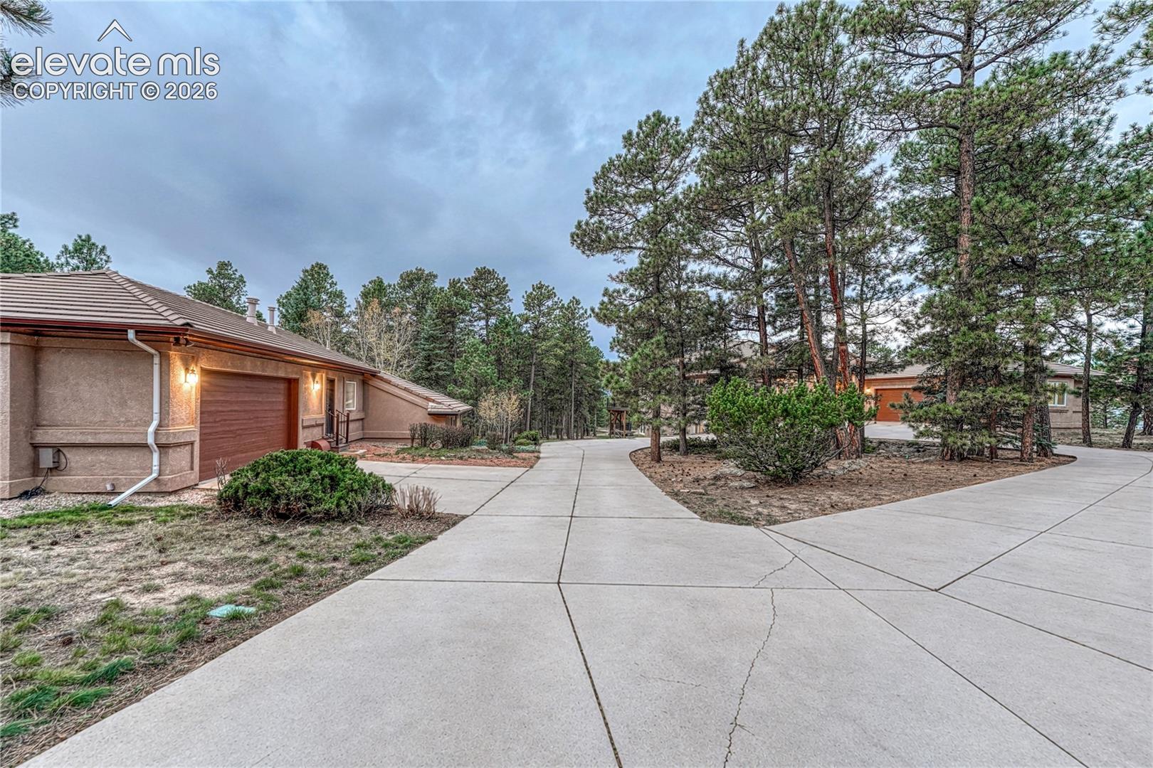 Wrap around driveway!