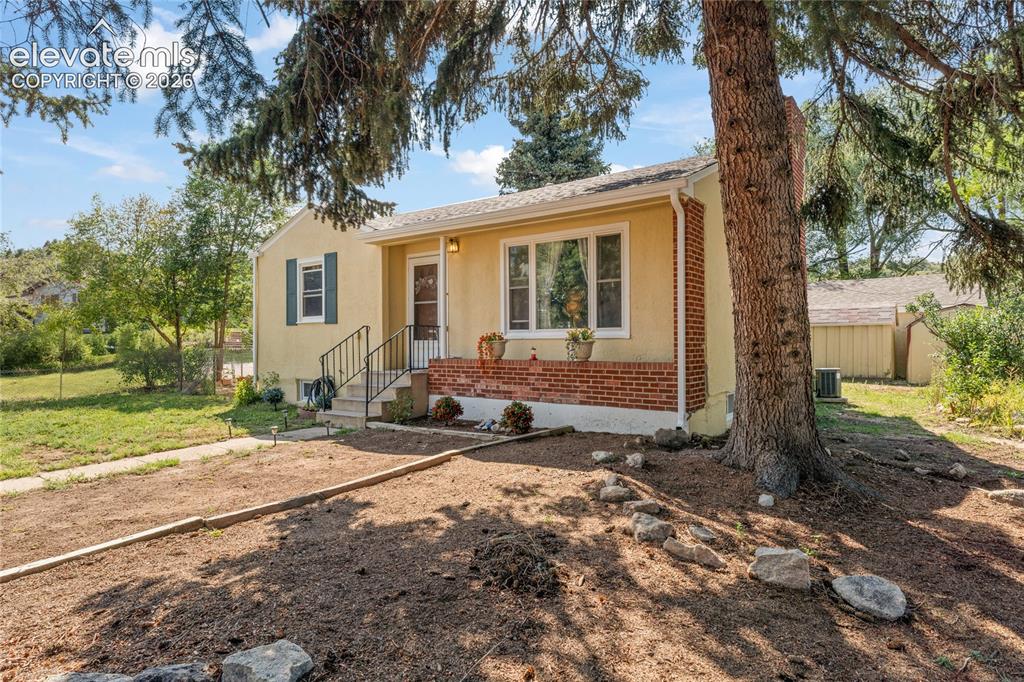 1502 Buena Ventura Cir, Colorado Springs, CO 80907