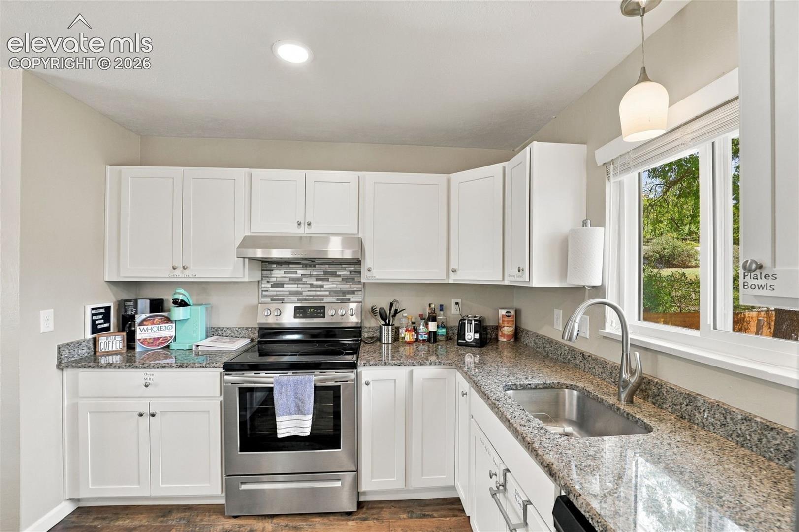 Updated countertops and appliances!