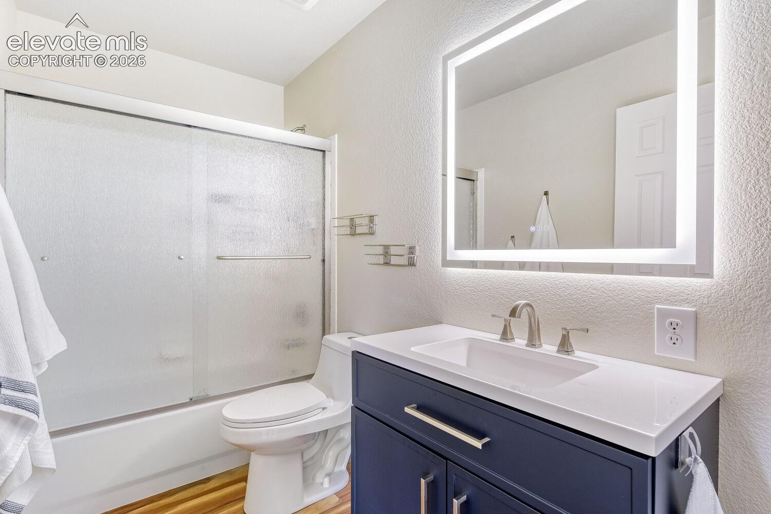 Upstairs hall bath